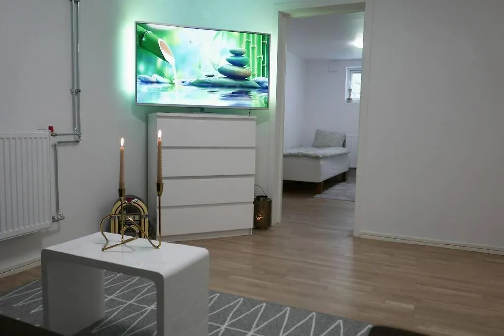 Elegant & Cozy Flat Near Volvo location